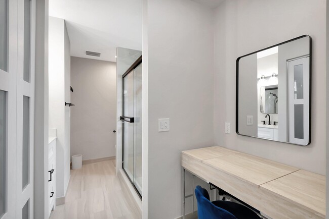 Building Photo - 9680 Lancaster Pl