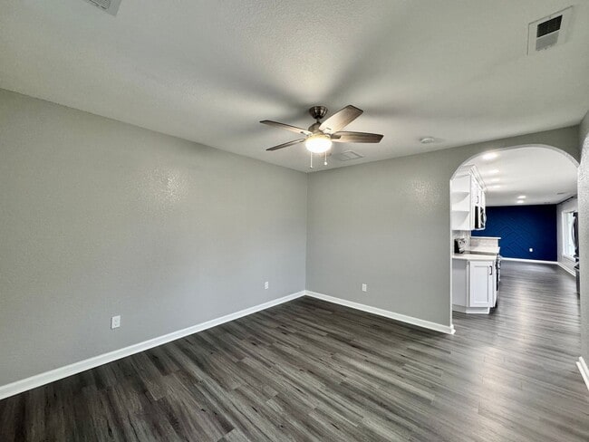 Building Photo - Fully-Updated 1st-Time Rental! Ready NOW! Pet Friendly w/Large, Detached Garage Workshop!