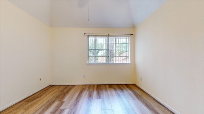 Building Photo - 9222 Symphonic Ln