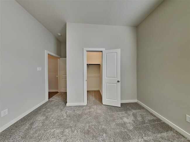 Building Photo - 2403 Cohorn Trl