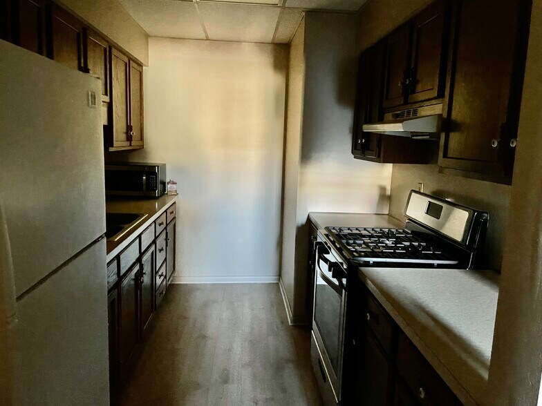 Kitchen - 105 W Main St