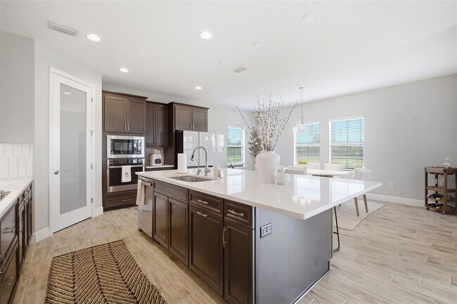 Building Photo - 6396 Roadstead Ct