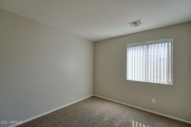 Building Photo - 10783 W Edgemont Ave