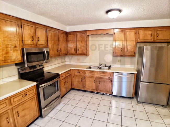 Building Photo - 3046 Woody Ln