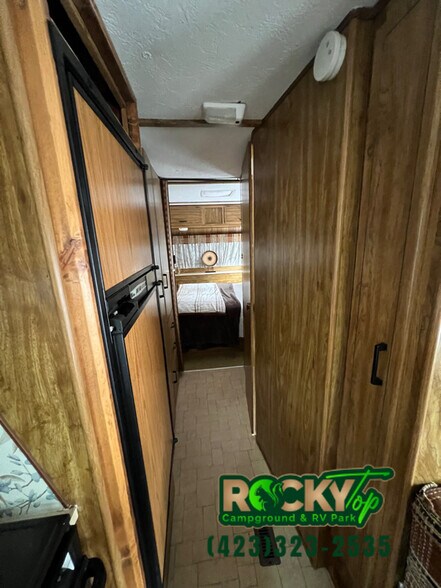 Building Photo - 496 Pearl Ln