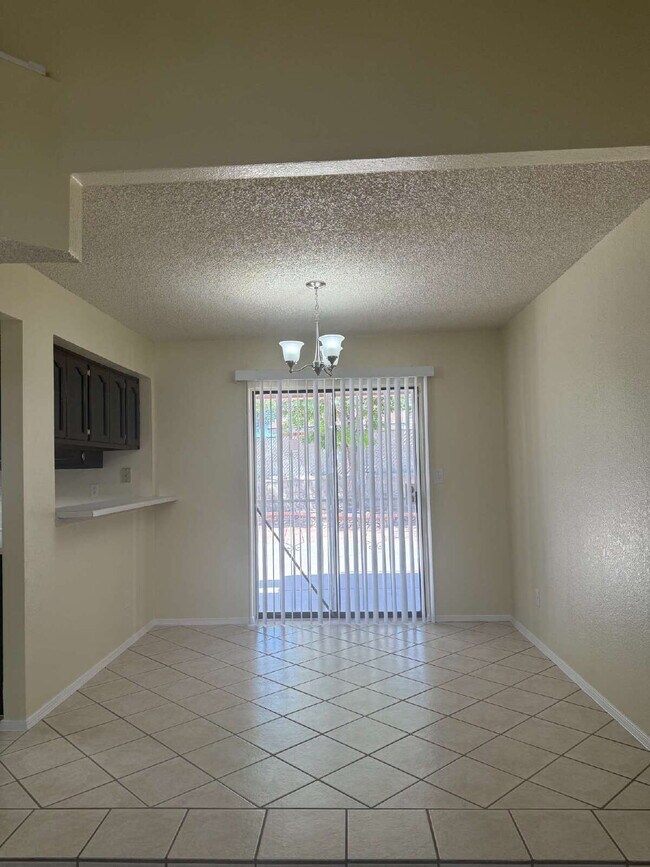 Building Photo - 12000 Ivory Gate Way