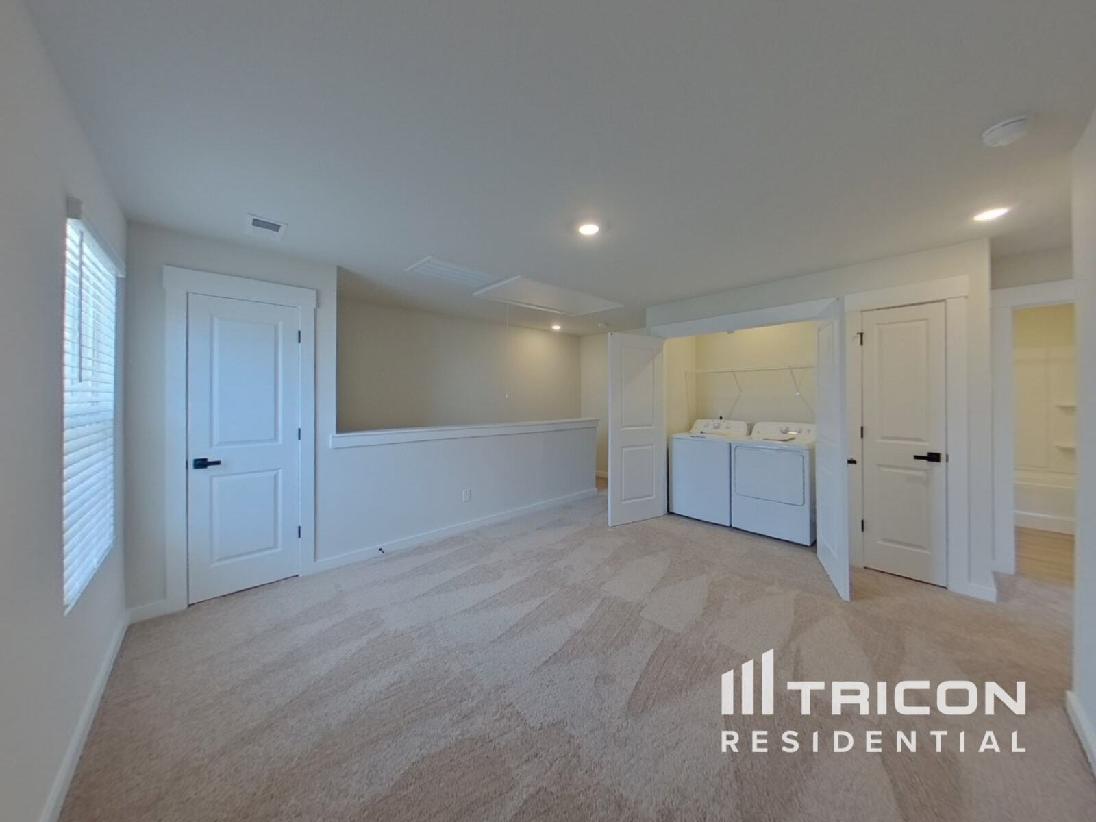 Building Photo - 1209 Crested Iris St