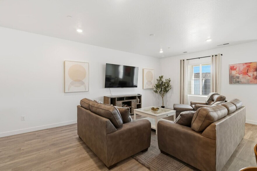 Building Photo - 1705 Ripple Rock Dr