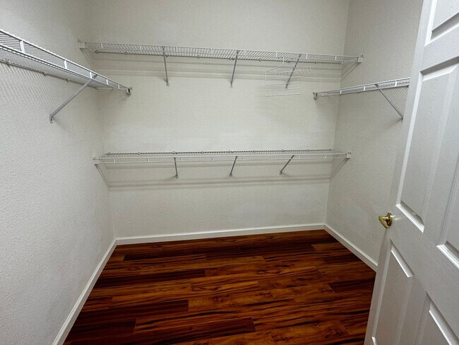 Building Photo - Wonderful Location within Summerset 4, a 5...