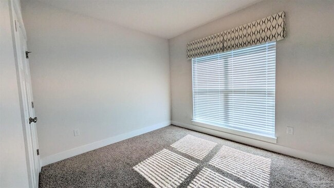 Building Photo - 3333 Southwind Dr