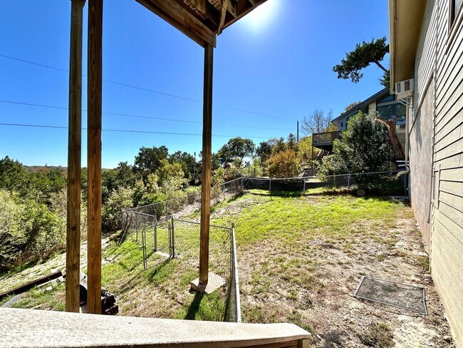 Building Photo - Greenbelt Gem Backing to Walnut Creek – Spacious 3BR Home in Prime North Austin Location