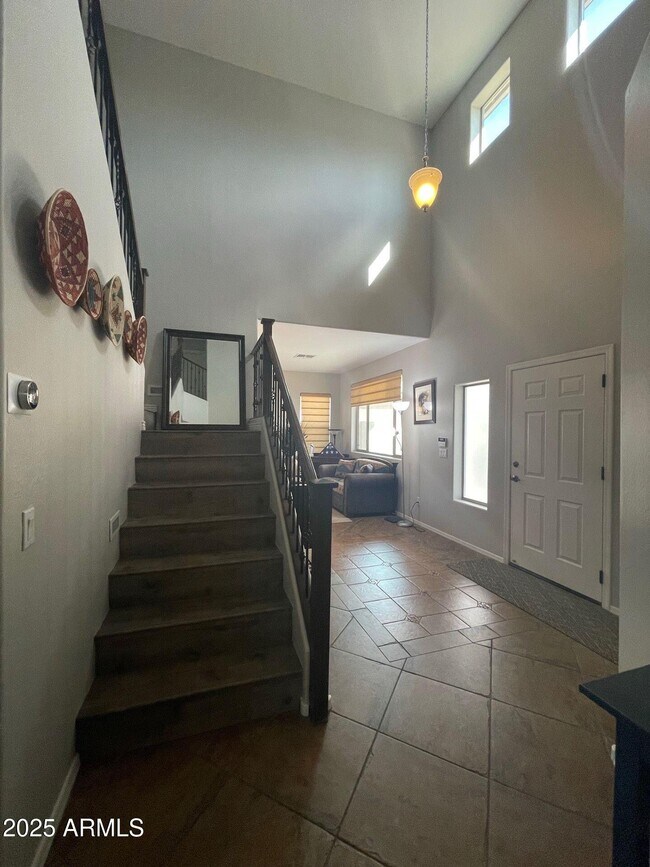 Building Photo - 1534 W Agrarian Hills Dr