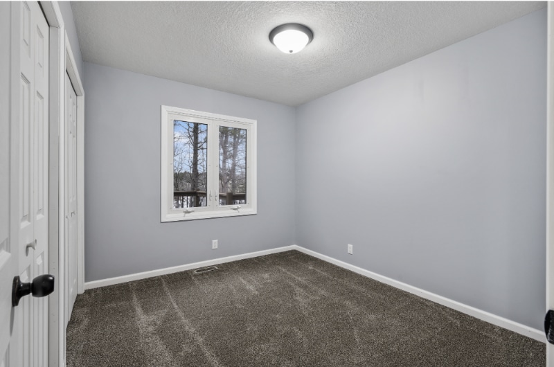 Building Photo - 12395 Ivan Ave N