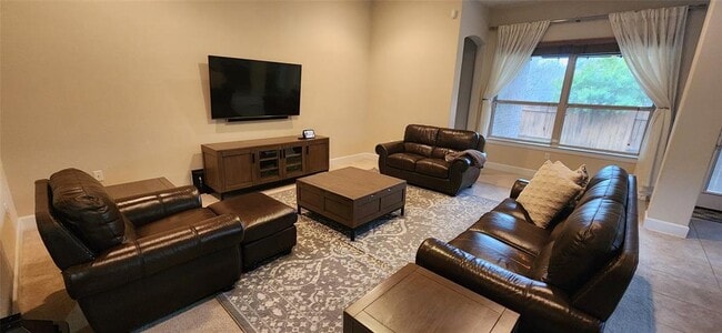 Building Photo - 13704 Camp Comfort Ln