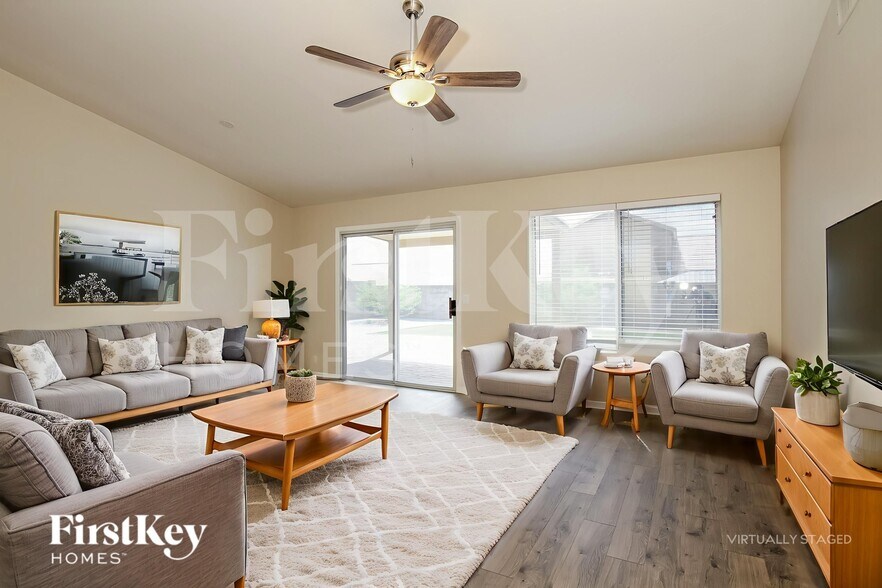 Building Photo - 6396 N 81st Dr