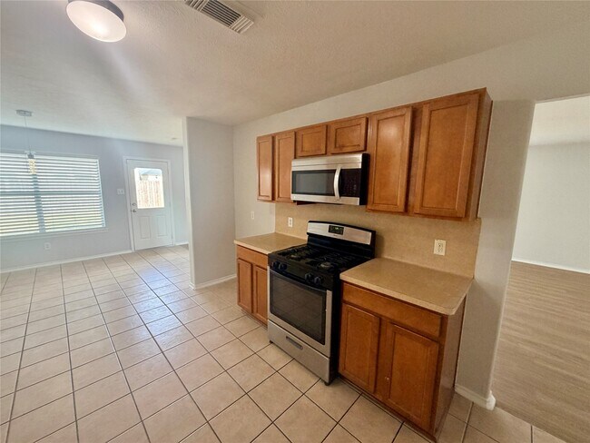 Building Photo - 9011 Aspen Trace Ln