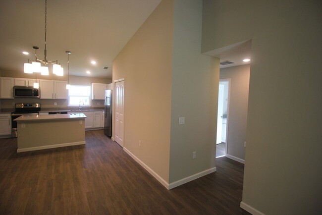 Building Photo - Beautiful 2020 3 Bed 2 Bath Palm Coast Hom...