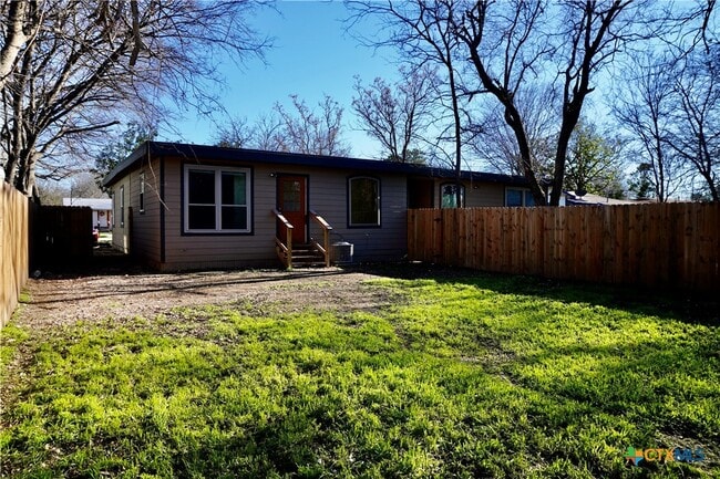 Building Photo - 1019 Haynes St