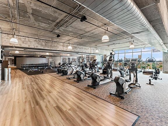 Building Photo - 5925 Almeda Rd