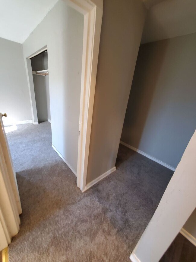 Interior Photo - 4603 N 29th St - 6 unit