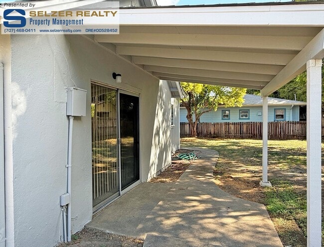 Building Photo - Cute & cozy 1 bd. cottage in a great centr...