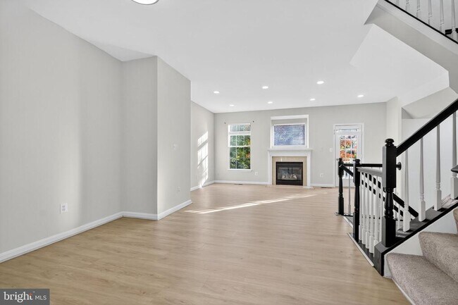 Building Photo - 21748 Kings Crossing Terrace