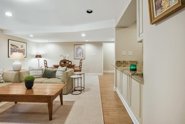 Building Photo - 2619 Woodley Pl NW