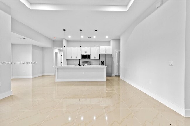 Building Photo - 456 Mercedes Ct