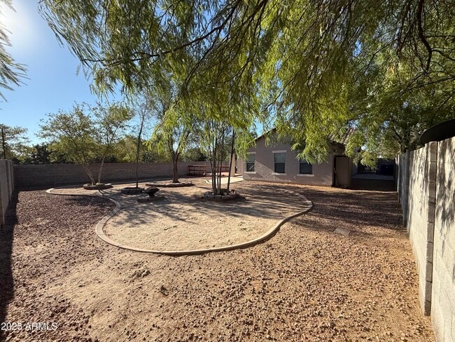 Building Photo - 25740 W Nancy Ln