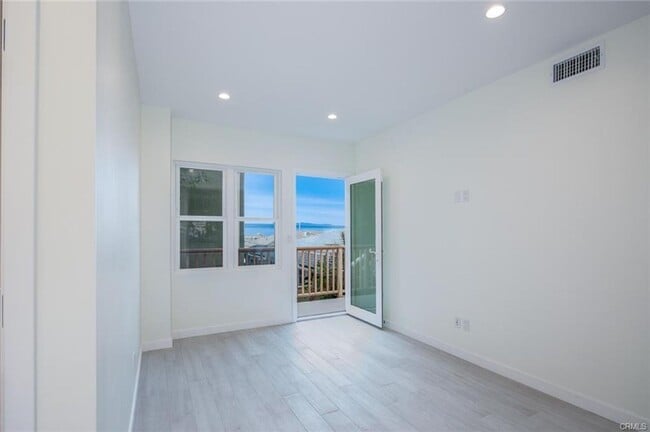 Building Photo - North Laguna One Bedroom with Ocean View