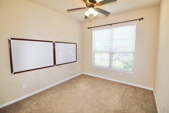 Building Photo - 1916 Acaciawood Way