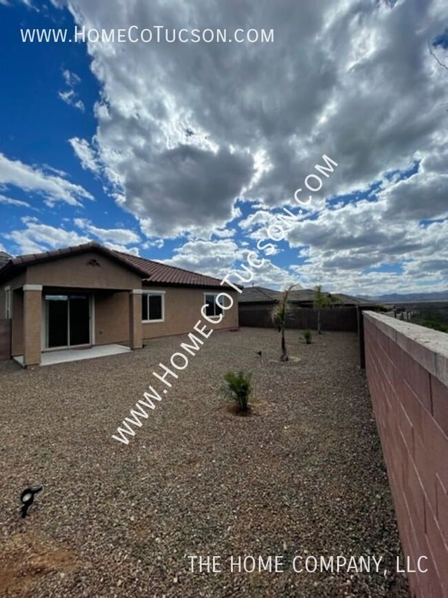 Building Photo - 38628 S Running Roses Ln