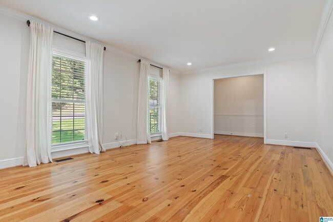 Building Photo - 3708 Northcote Dr.
