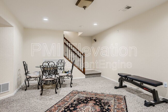 Building Photo - 9805 Cypress Point Cir