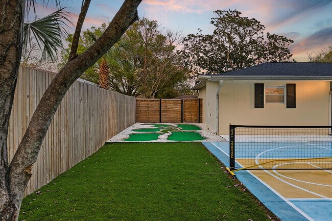 Building Photo - 84 21st Terrace SE