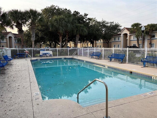 Building Photo - 533 Villa Del Sol Cir