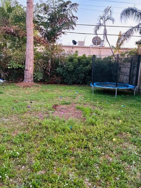 Building Photo - 270 NE 45th St