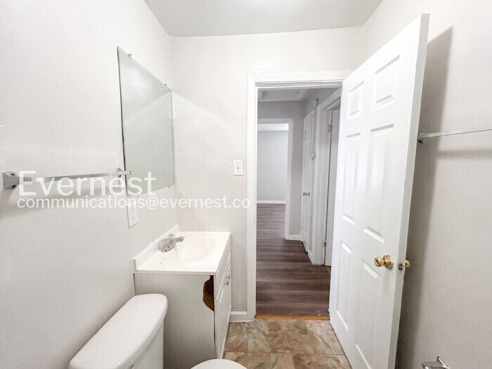 Building Photo - 4877 Norwich Pl