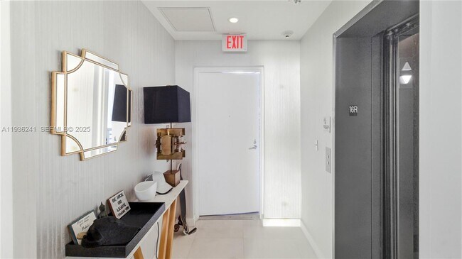 Building Photo - 2900 NE 7th Ave