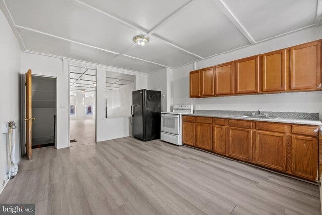 Building Photo - 220 N Luzerne Ave