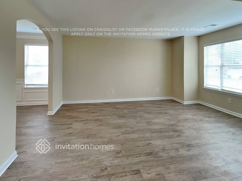 Building Photo - 9782 Sinclair Ln