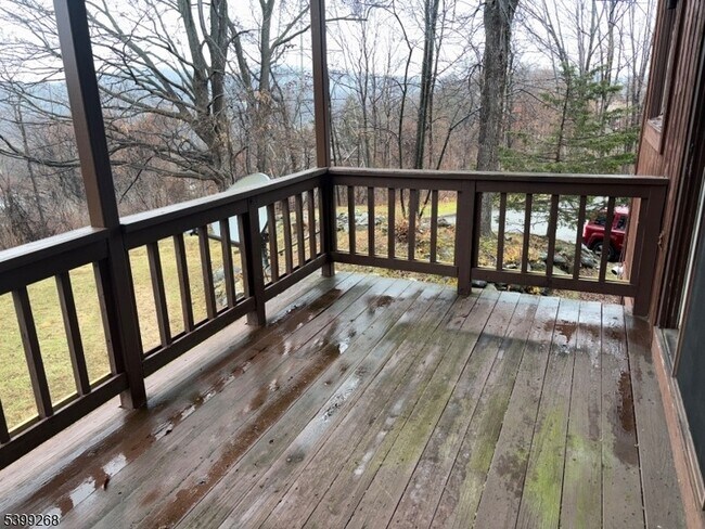 Building Photo - 7 Deer Valley Ln