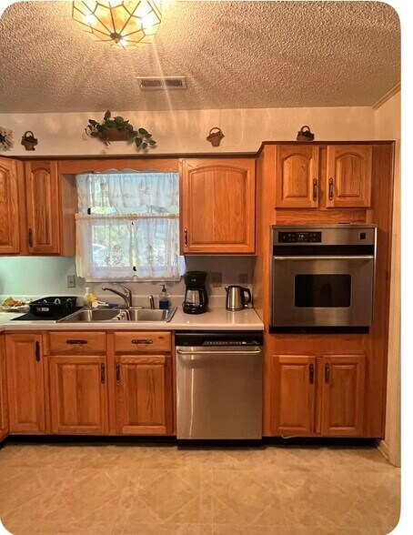 Building Photo - 312 Walnut Creek Ct