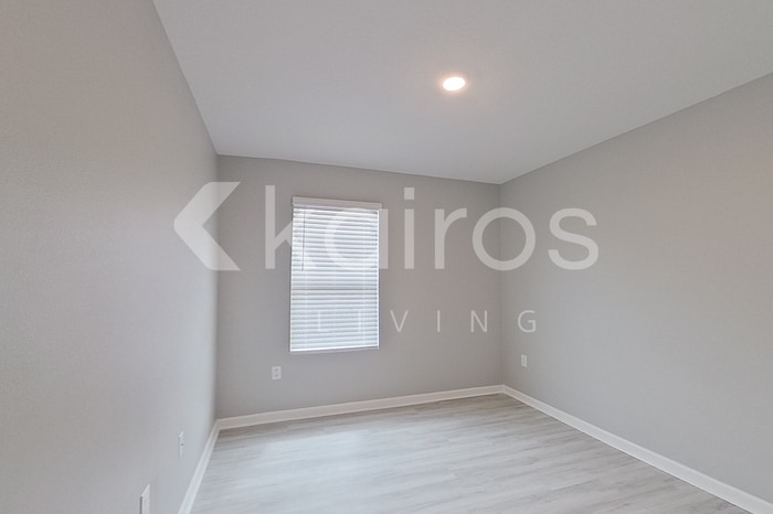 Building Photo - 241 Monarch Ln