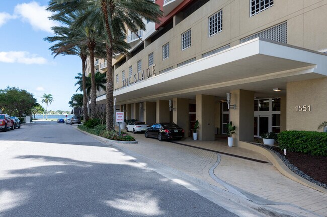 Building Photo - 1551 N Flagler Dr