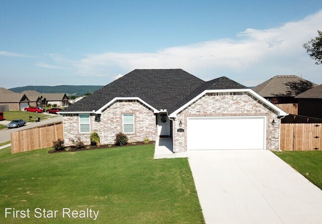 Primary Photo - 4 br, 2 bath House - 760 Captain Marshall ...