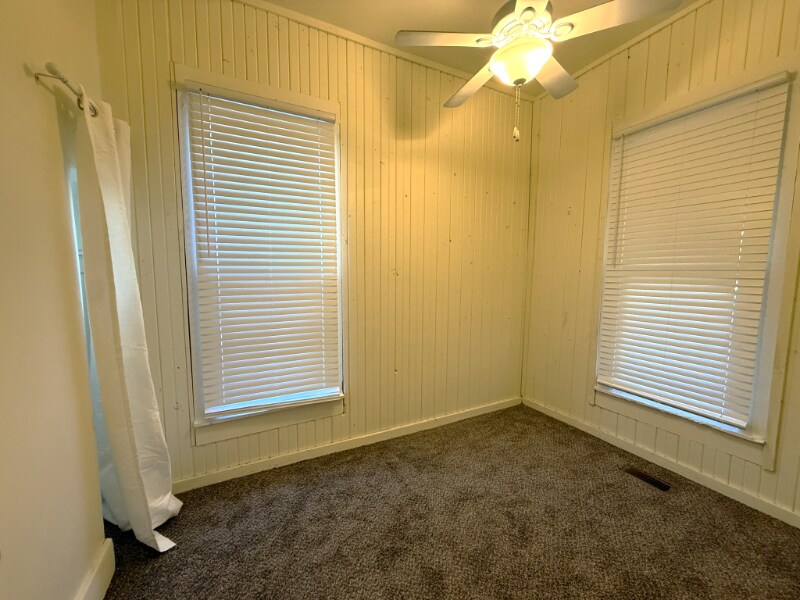 Building Photo - 1250 N Jefferson Ave