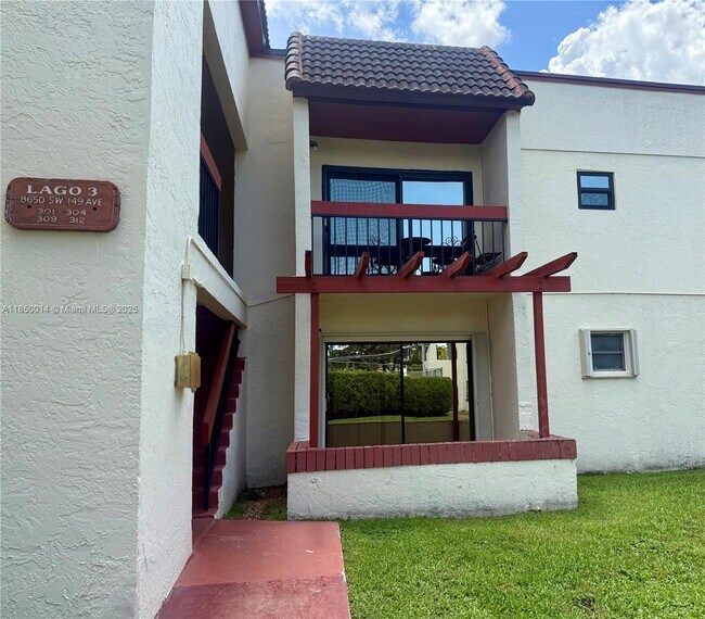 Building Photo - 8650 SW 149th Ave