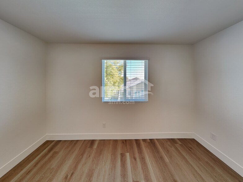 Building Photo - 5860 Fly Fisher St