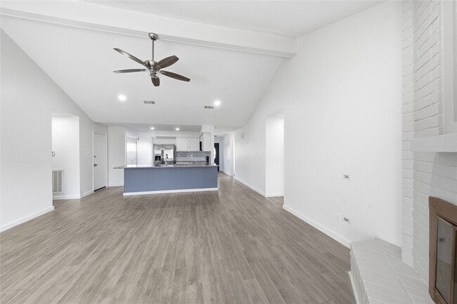 Building Photo - 2303 Keyhole Ln